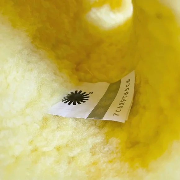 UGG Fluffita Platform Slides In Margarita - Picture 7 of 7